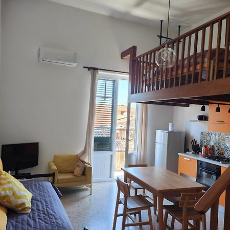 Sunny Flat - Self Apartments Чефалу Экстерьер фото